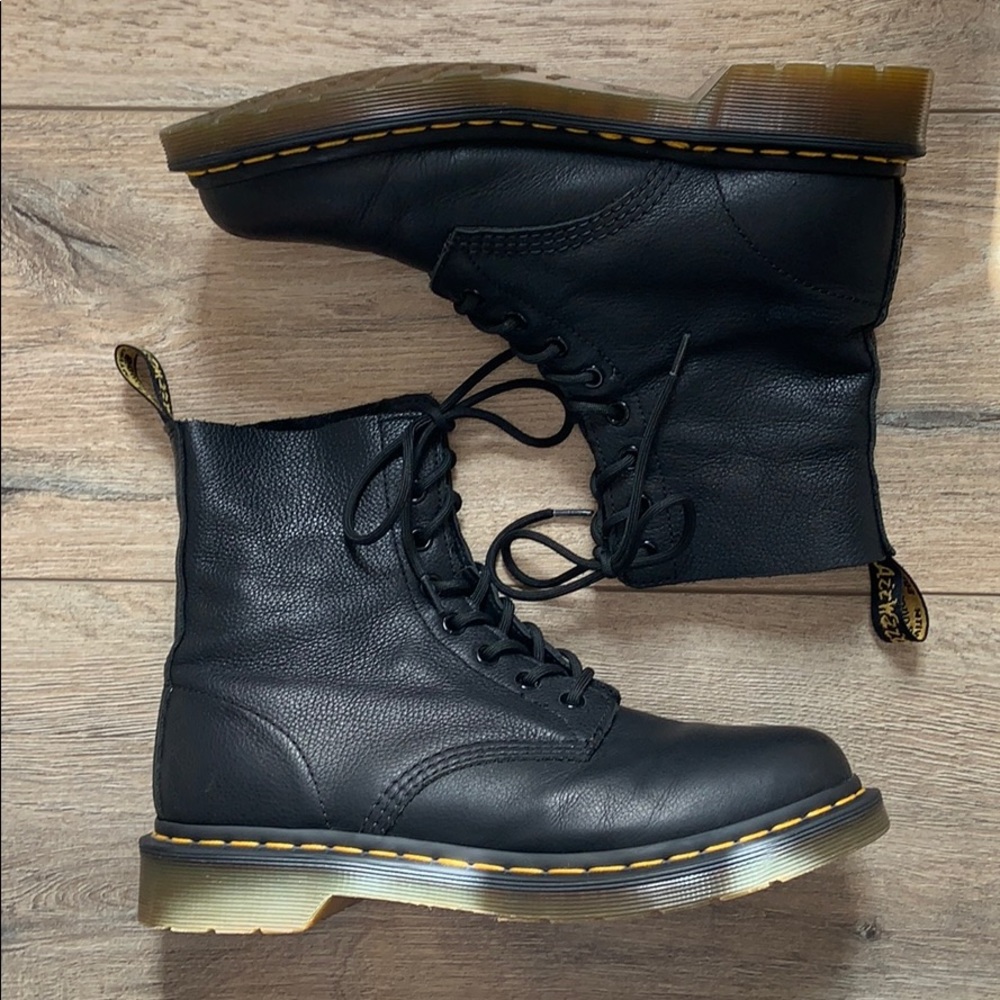 1460 Women’s Pascal Virginia Leather Boots